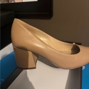 Women’s work shoes